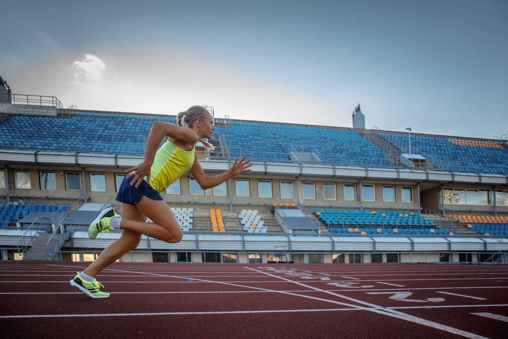 你在为谁证明自己（你究竟在向谁证明自己）