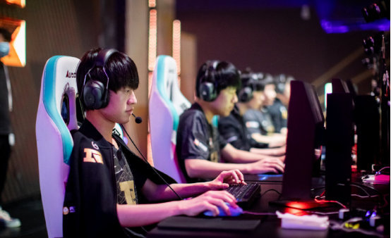 马丁内斯在 马丁内斯在